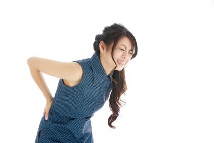 腰痛の女性