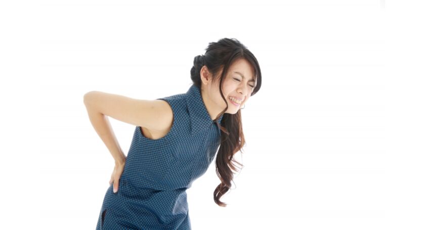 腰痛の女性